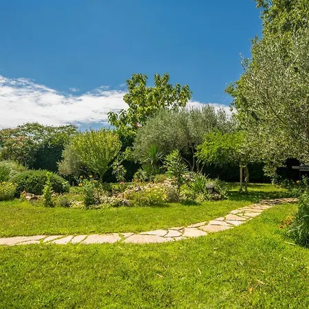 アパート Awesome In Krk With Kitchen