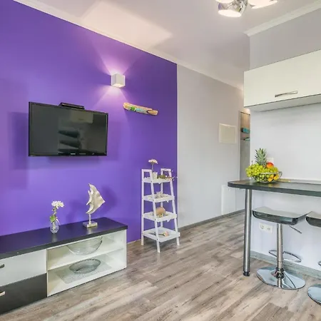 Awesome In Krk With Kitchen Apartmán *