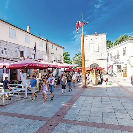 Awesome In Krk With Kitchen *