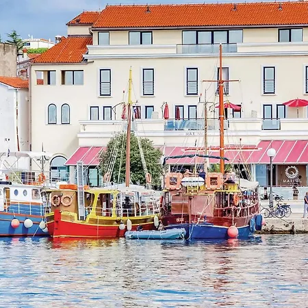 アパート Awesome In Krk With Kitchen *