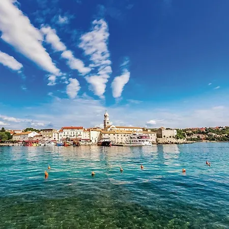 Awesome In Krk With Kitchen アパート