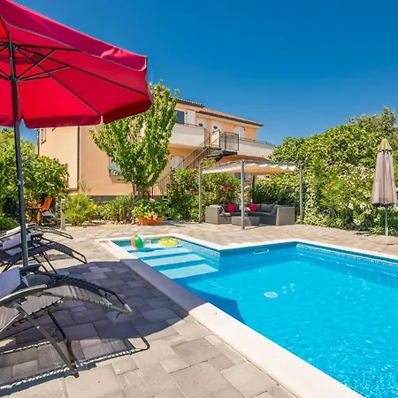 Awesome In Krk With Kitchen